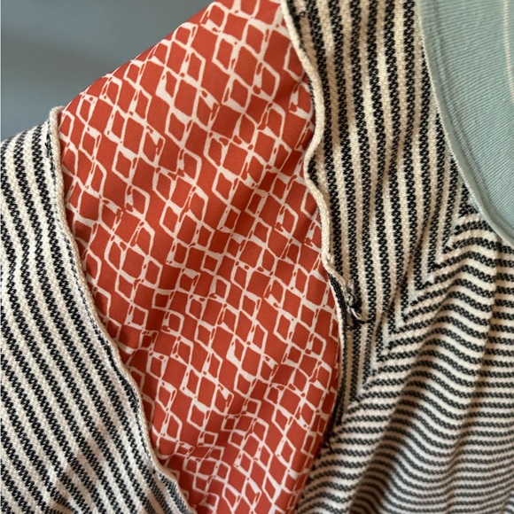 Mixed pattern 3/4 length sleeve  boat neck top - Picture 2 of 6